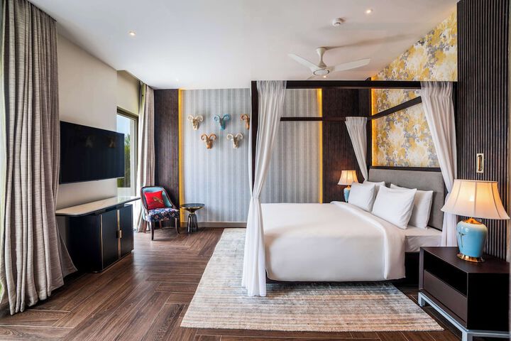 Room 16 of 59