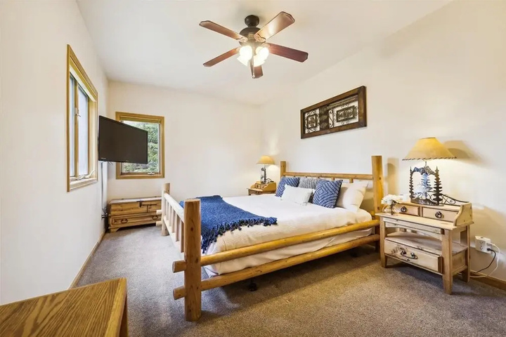 Room 6 of 23