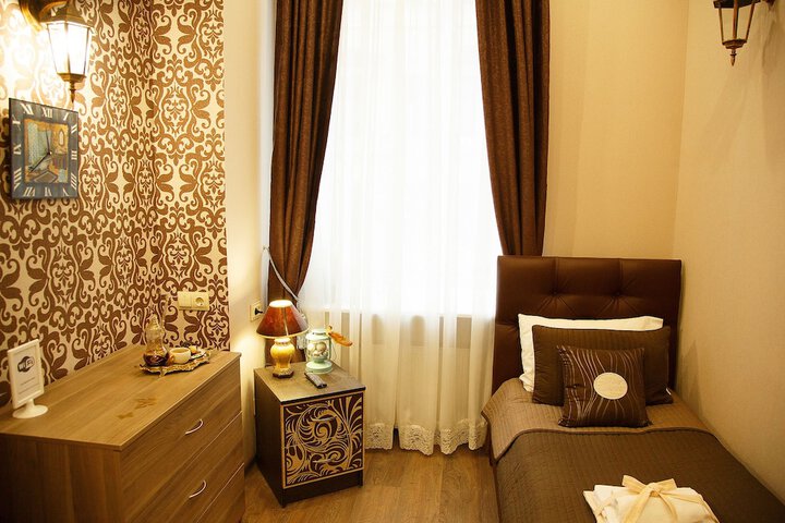 Room 40 of 42