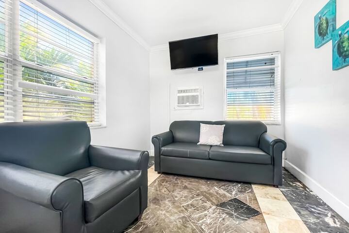 Room 14 of 25