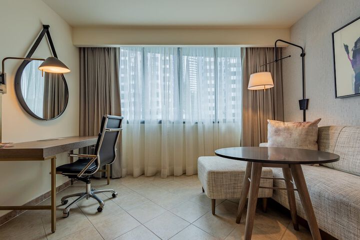Room 21 of 107