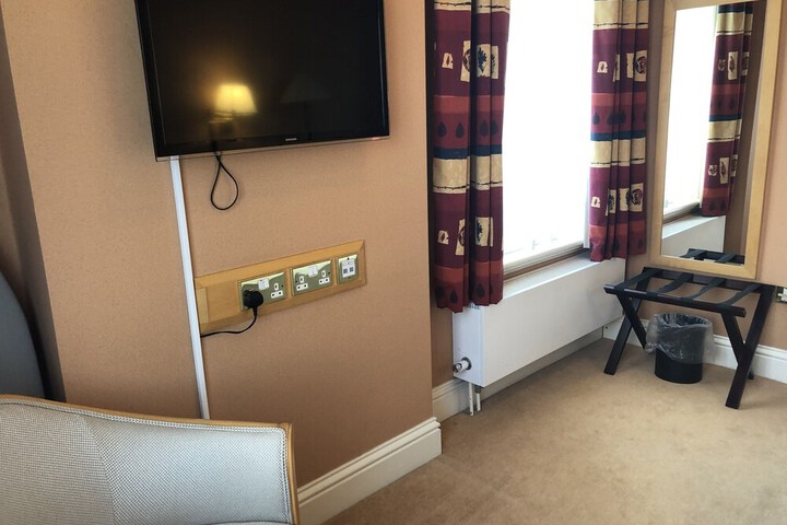 Room 11 of 88
