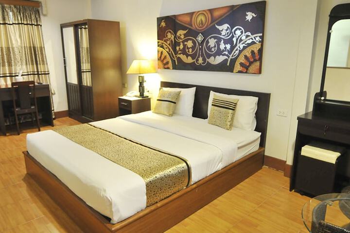 Room 9 of 41