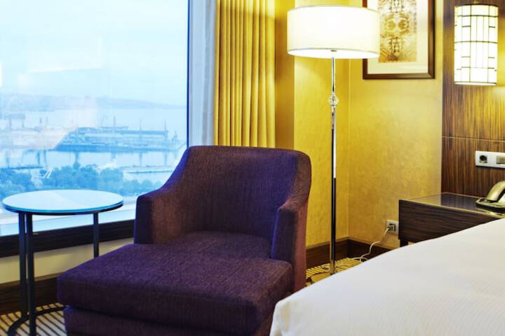 Room 18 of 130