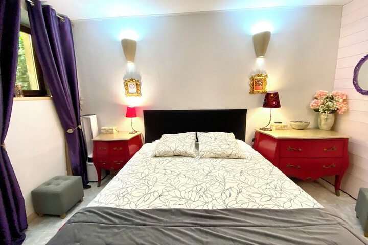 Room 11 of 35