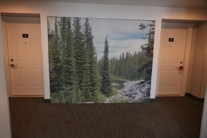 Ballroom/Hall 72 of 122