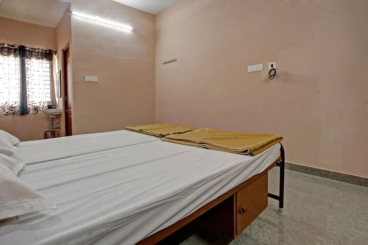 Room 12 of 14