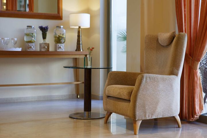 Entrance & Lobby