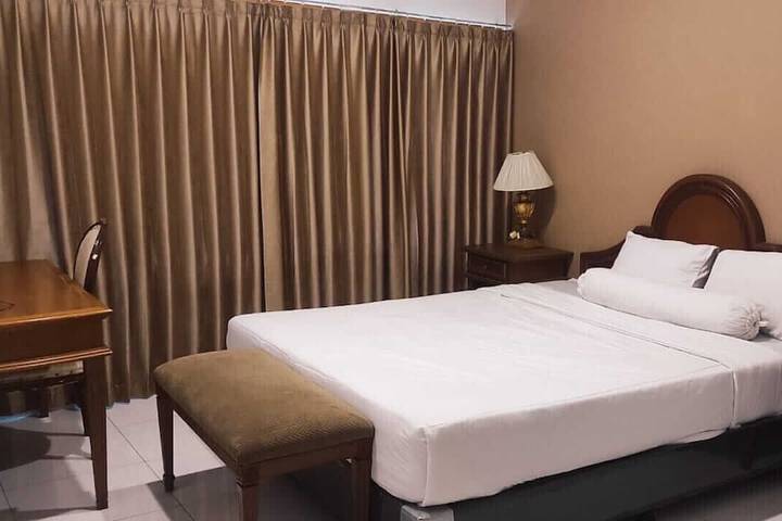Room 2 of 16