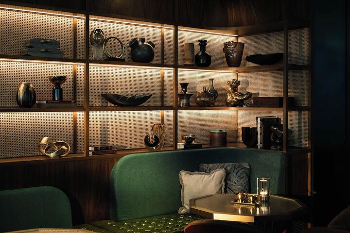 Lounge 191 of 208