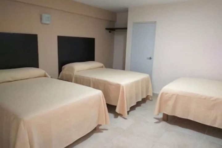 Room 7 of 27