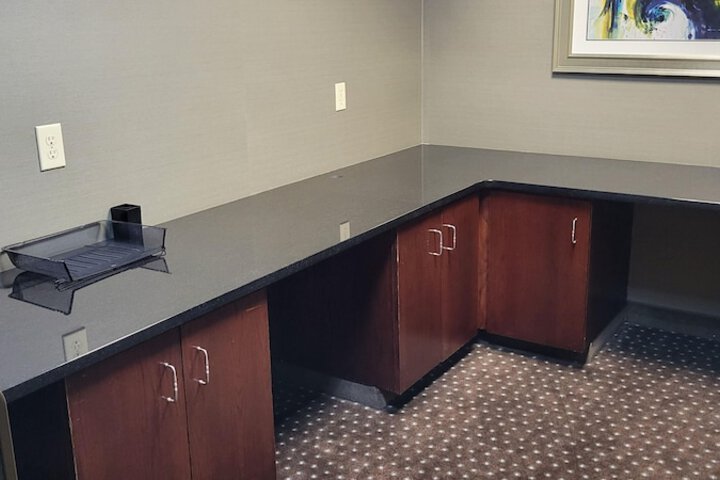Business Center 22 of 23