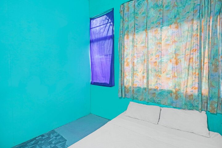 Room 11 of 20