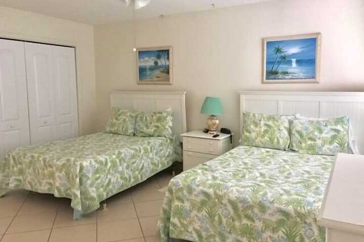 Room 16 of 164
