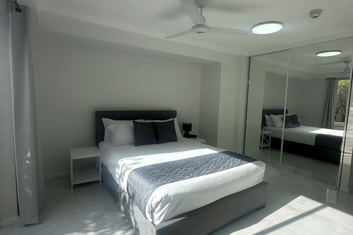 Room 37 of 127