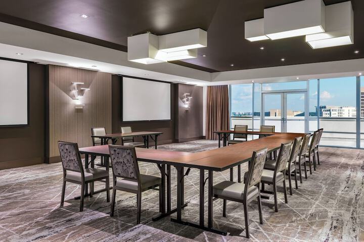 Meeting facility