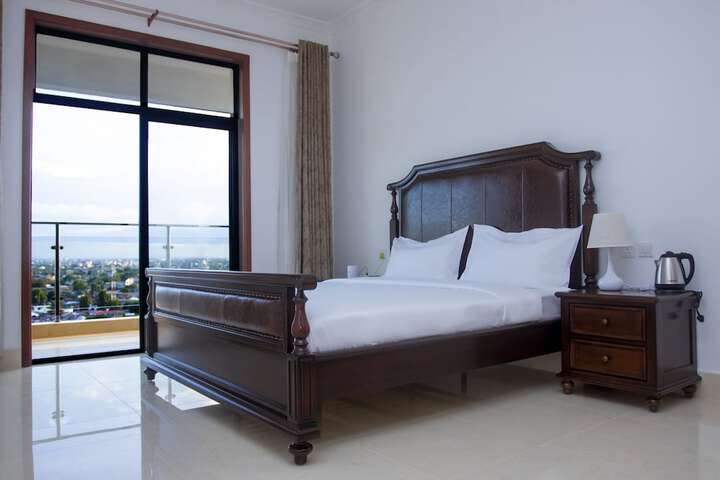 Room 3 of 9