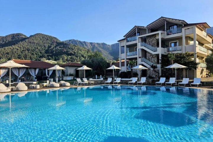 Korina Hotel