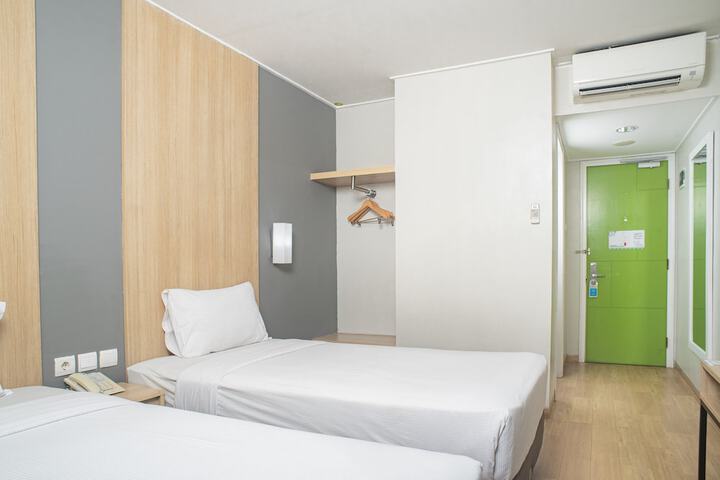 Room 21 of 66
