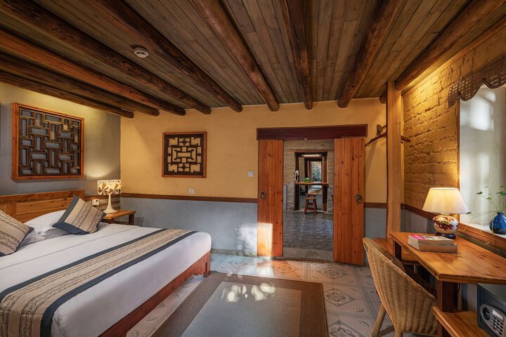 Room 4 of 62