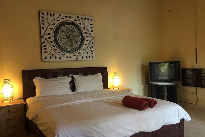 Room 8 of 96