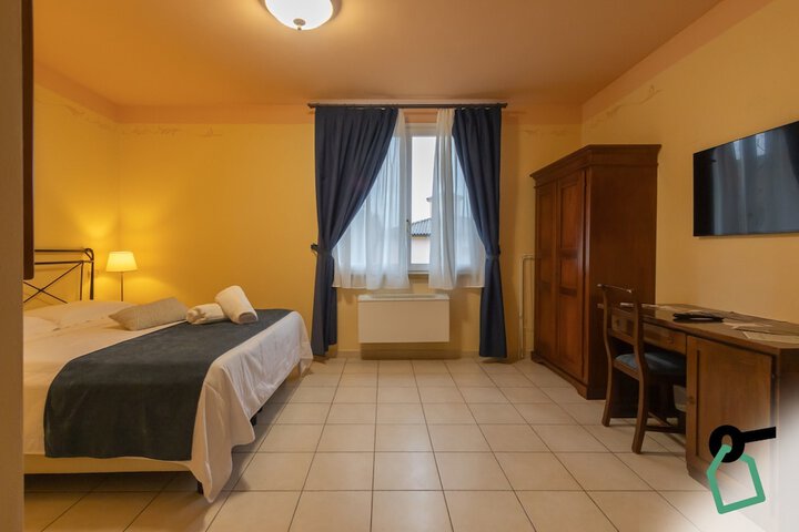 Room 13 of 40