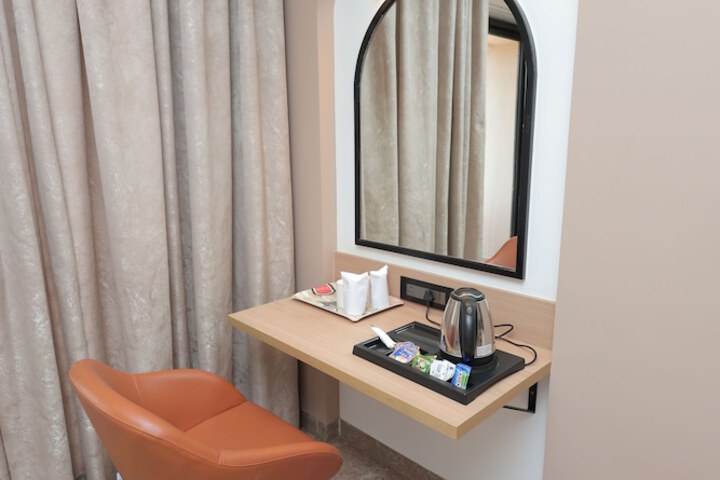 Room 14 of 77