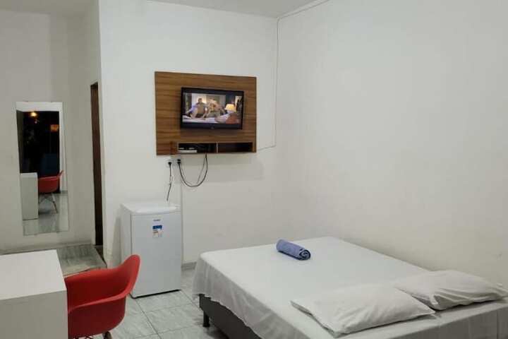 Room 2 of 6