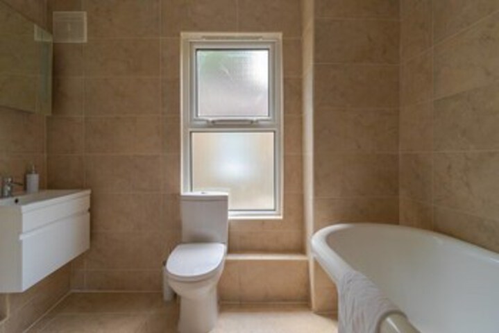 Room 2 of 20