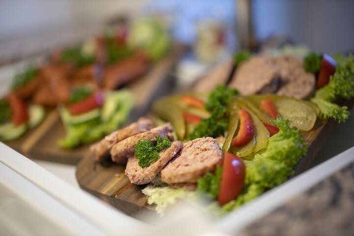 Dining 52 of 75