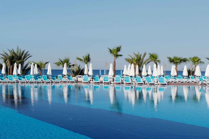 Pool Hotel