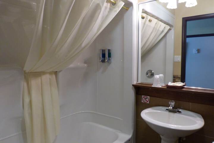 Room 62 of 81