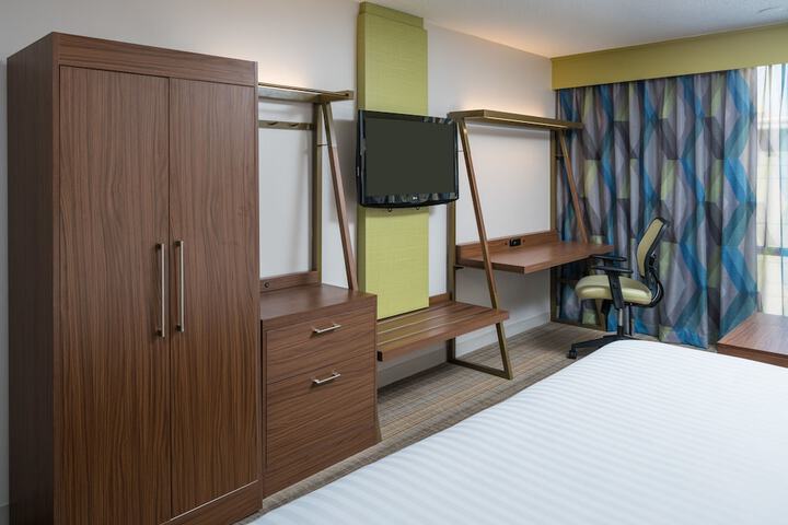 Room 12 of 51