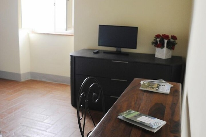 Room 15 of 68
