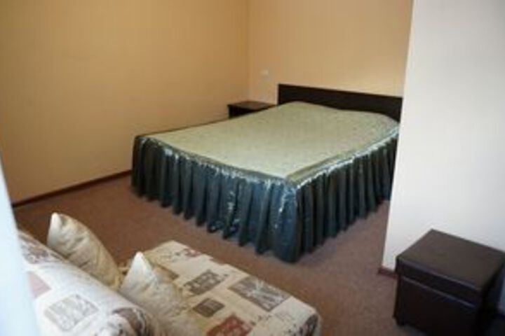 Room 16 of 25