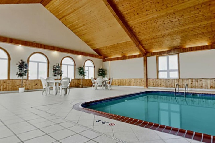 Pool 19 of 31