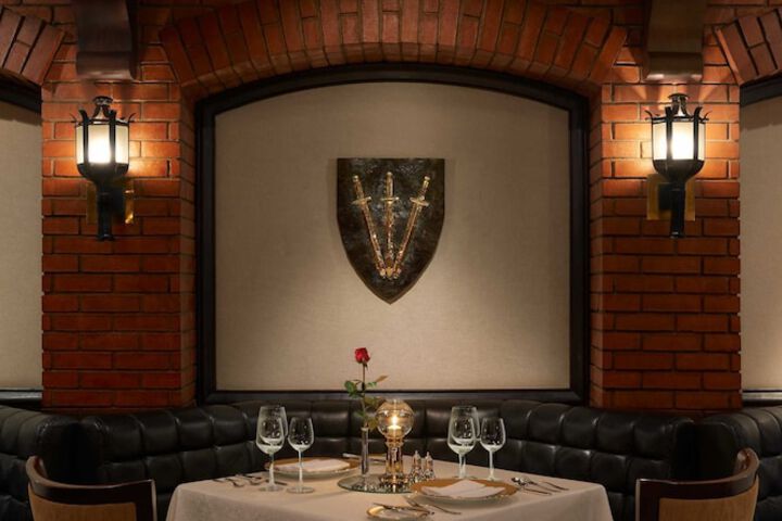 Dining 73 of 130