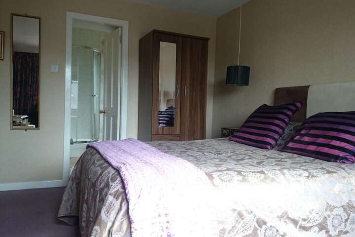 Room 3 of 17