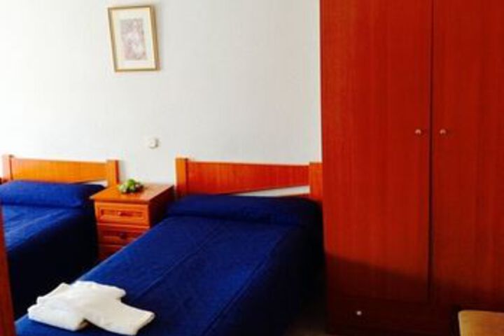 Room 17 of 24