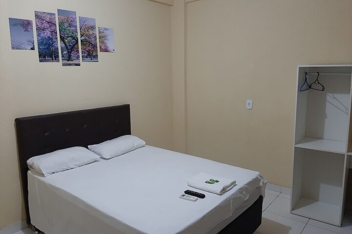 Room 7 of 9