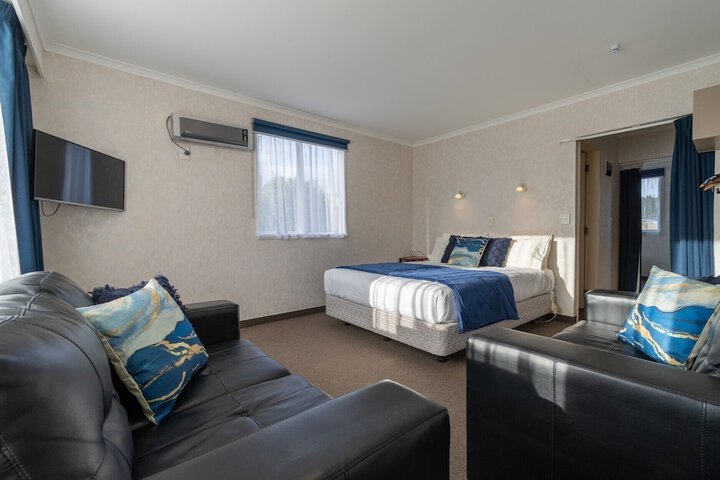 Room 3 of 46