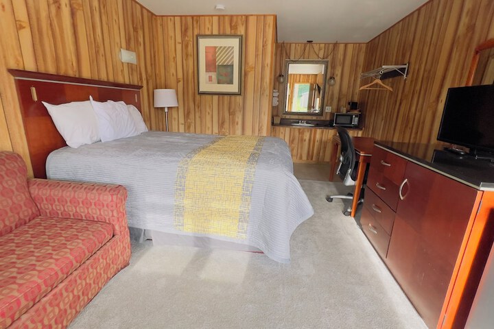Room 10 of 25
