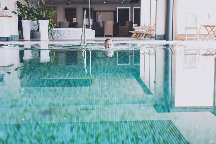 Pool Hotel