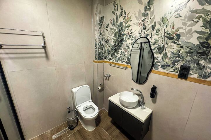 Room 18 of 21