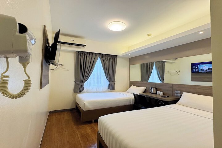 Room 9 of 35