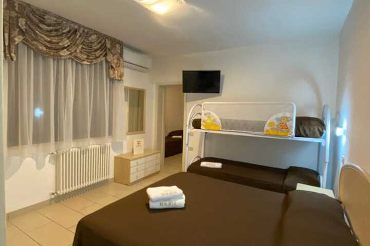 Room 15 of 54