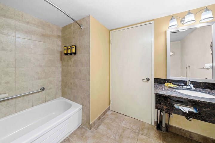 Room 16 of 26
