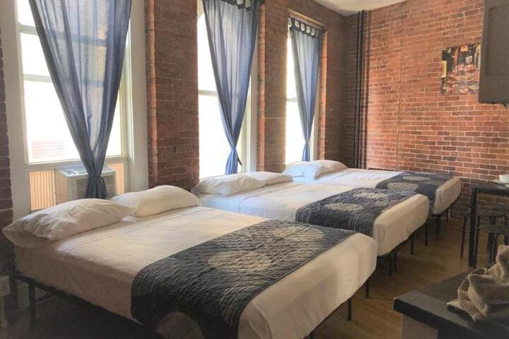 Room 48 of 67