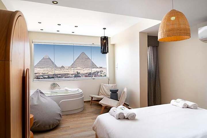 Jacuzzi 2BDR by The Historic Pyramids Apt8