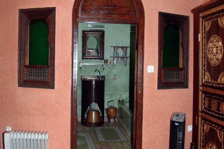 Room 9 of 32